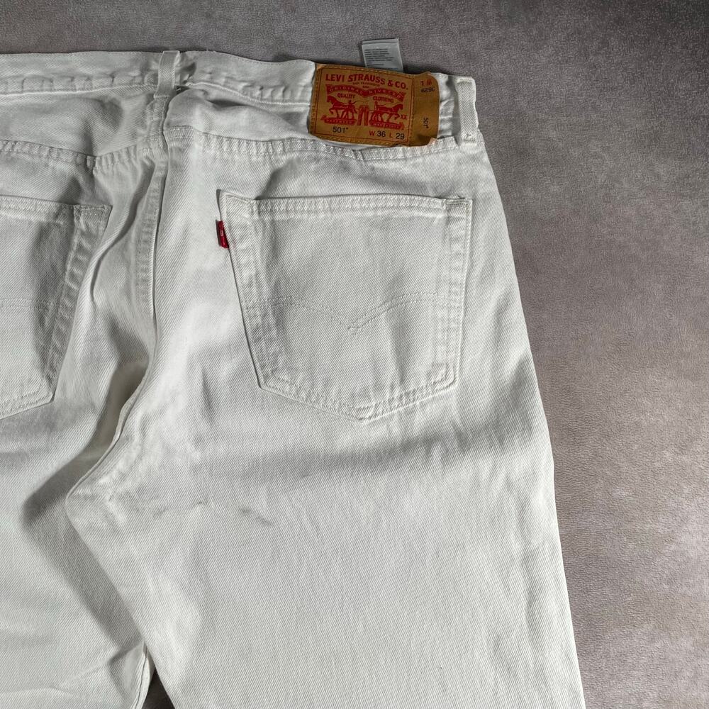 Vintage Levi’s 501 Button Fly White Denim Jeans 36x28 - Picture 3 of 8